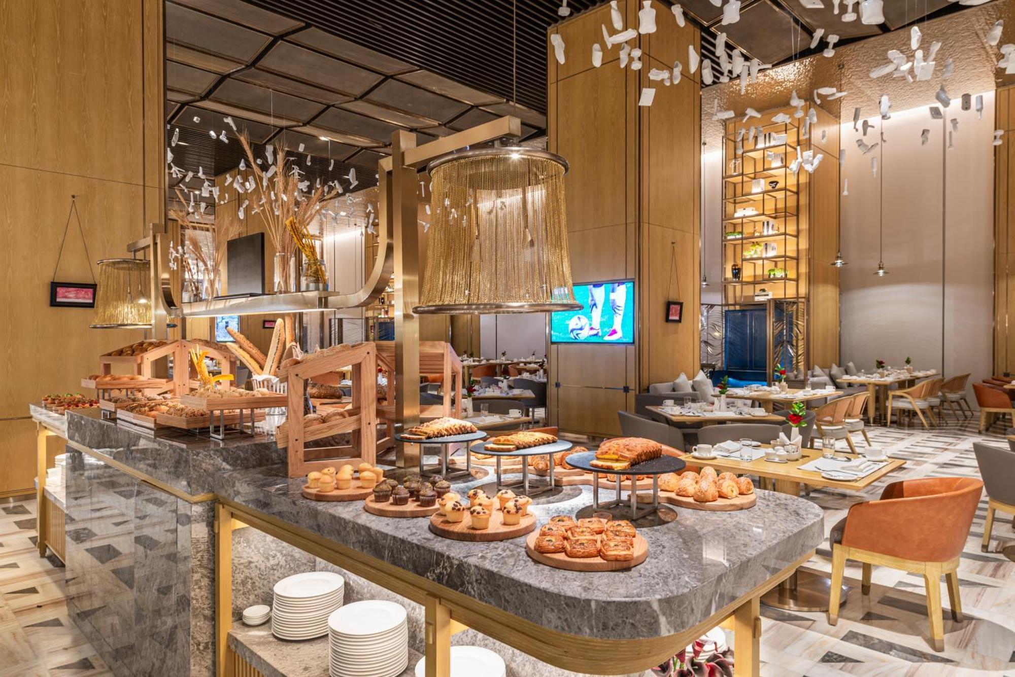 Narcissus The Royal Hotel Riaad Buitenkant foto The buffet at the hotel